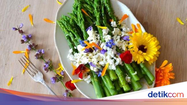 7 Bunga Berwarna warni Cantik Ini Enak Dimakan 7 Bunga Berwarna warni Cantik Ini Enak Dimakan