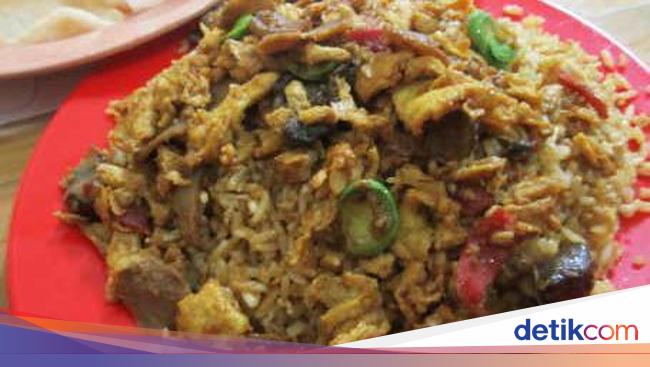 Mau Makan Nasi  Goreng  Gila  Komplet Murah Ke 5 Tempat Ini Aja