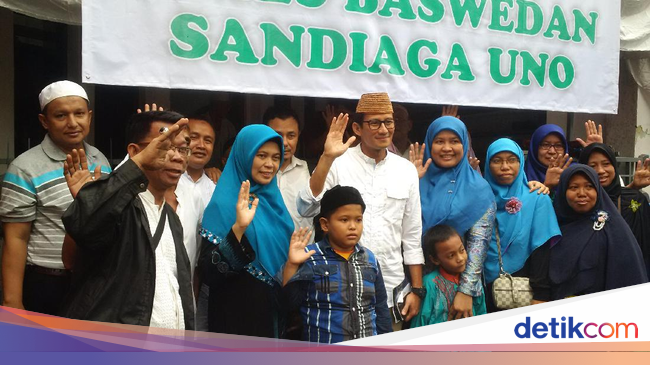 Sandiaga Kenalkan 'Salam Bersama' ke Ibu-ibu Pengajian 