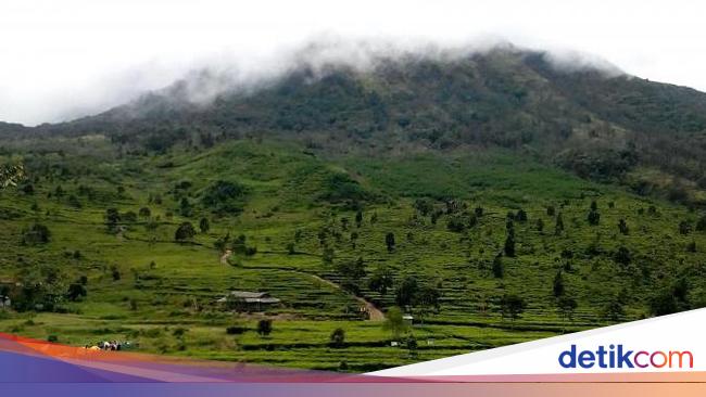 5 Gunung Jawa  Tengah yang Berselimut Mistis 