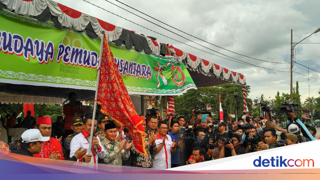 Buka Kirab 'Sumpah Pemuda' di Palangkaraya, Menpora Minta 