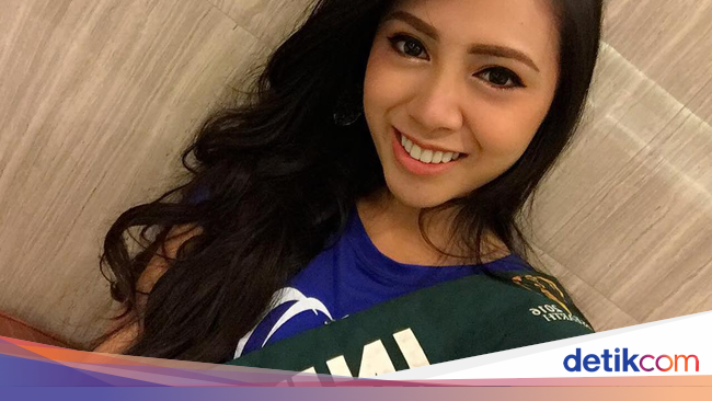 Salah Dengar, Wakil Indonesia di Miss Earth 2016 Menangis  Salah Dengar, Wakil Indonesia di Miss Earth 2016 Menangis