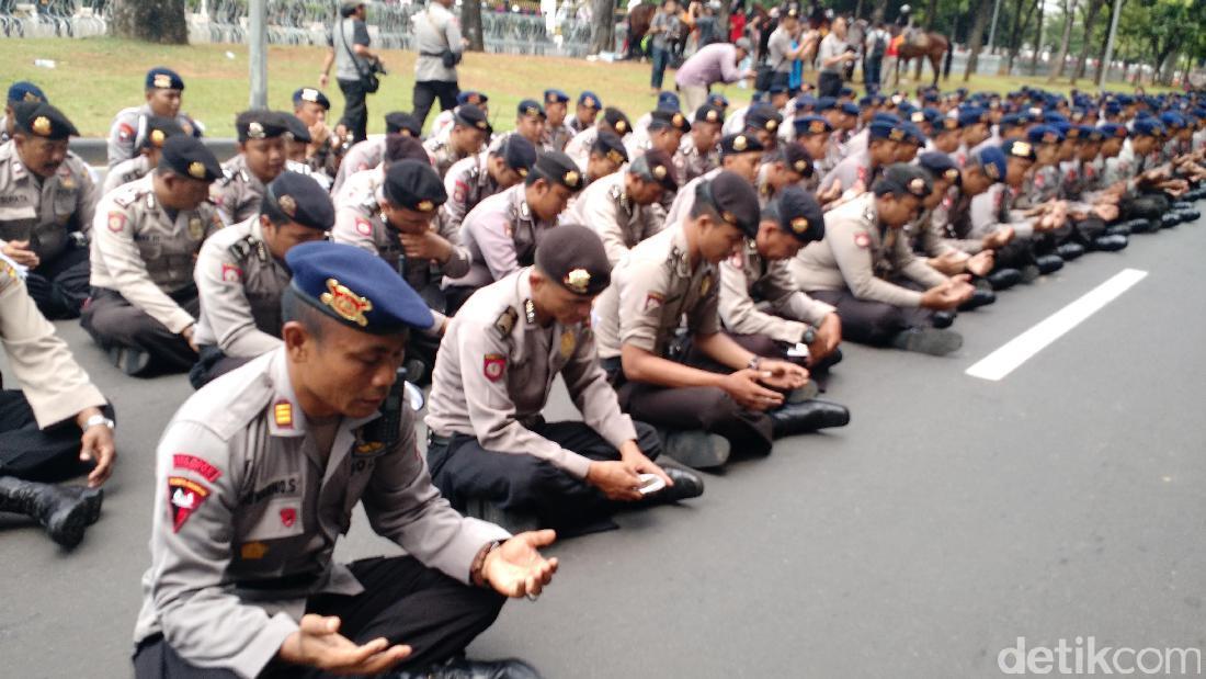 Aksi 313, Polisi Kerahkan Tim Asmaul Husna