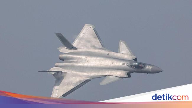 Tension Rises as Chinese Fighter Jets Enter Taiwan’s Defense Area