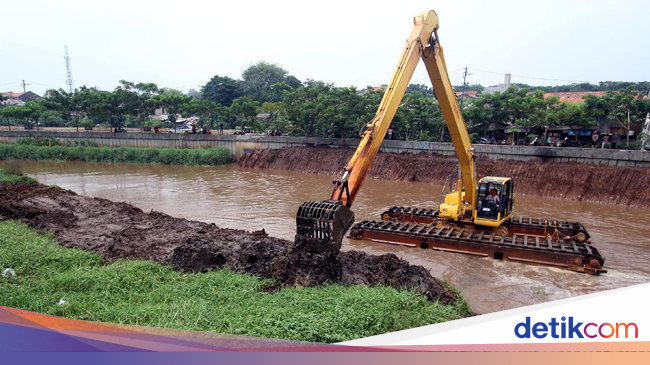 Pengerukan Kali Pesanggrahan