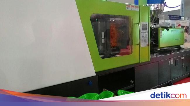  Mesin  Buatan  China  Ini Mampu Produksi 500 Lusin Keranjang 