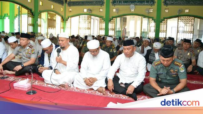 Cerita Ustad Arifin Ilham soal Idap Sakit Kanker Kelenjar 