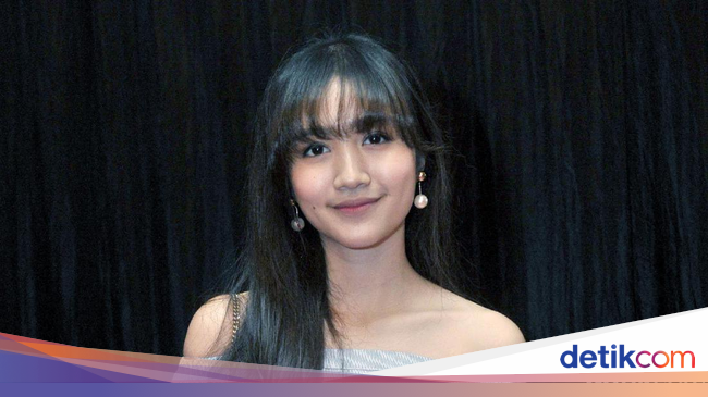 Febby Rastanty Lulus Cumlaude, Sah Sandang Gelar Sarjana Hukum