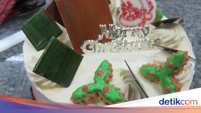 Ide Kreasi Kue Natal Memakai Filling Keju hingga Snow Red 