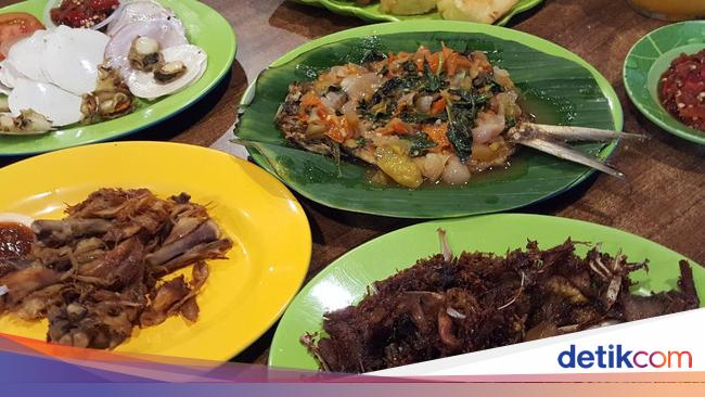 Rodjo Lezat Menyengat Ayam dan Bebek Remuk Dicocol 