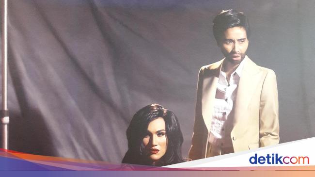 Ketika Marsha Timothy Dan Vino G Bastian Bertukar Gender