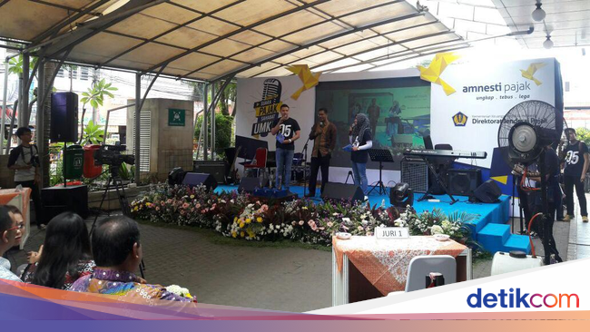 Sosialisasi Tax Amnesty, Petugas Pajak Blusukan di Blok M 