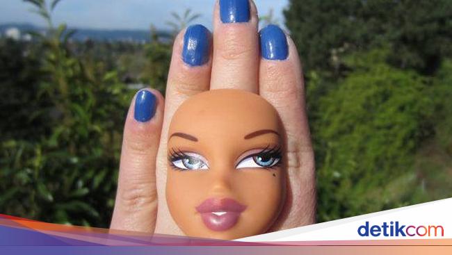 Cantik atau Seram  Cincin Berpotongan Kepala Barbie  yang 