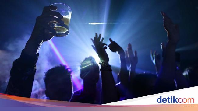 Rich people in Thailand are desperate for clubbing to increase the number of COVID-19 cases