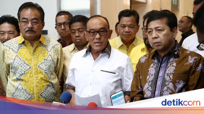 Ical Ke Kader Golkar Jangan Menggunting Dalam Lipatan Ical Ke Kader Golkar Jangan Menggunting Dalam Lipatan