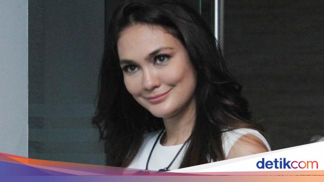 Luna Maya Pasang Tampang &lsquo;Jelek&rsquo;