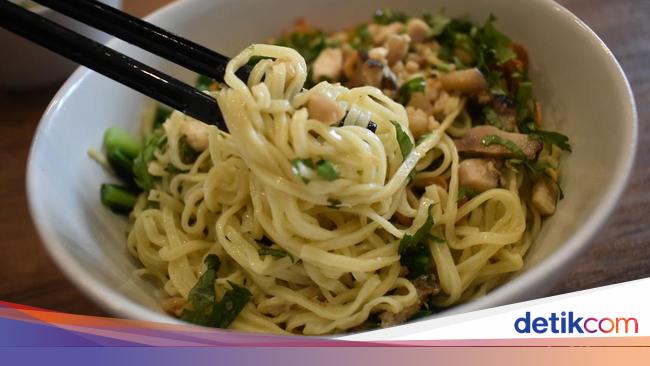 4 Bahan Ini Bikin Racikan Mie Ayam Jadi Gurih Enak 4 Bahan Ini Bikin Racikan Mie Ayam Jadi Gurih Enak
