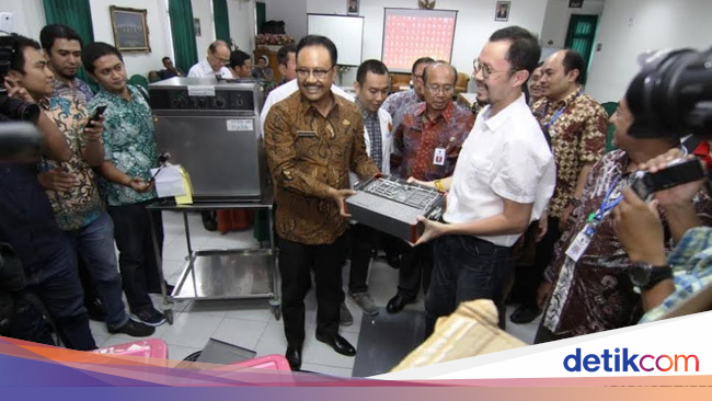 Detiknews Surabaya Gempa | tim medis dari jawa timur dikirim ke korban gempa aceh Detiknews Surabaya Gempa | tim medis dari jawa timur dikirim ke korban gempa aceh