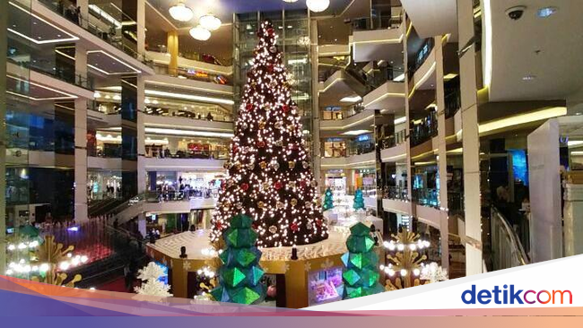 Pertunjukan Boneka 'Marionette' Semarakkan Natal di Mal Pertunjukan Boneka 'Marionette' Semarakkan Natal di Mal