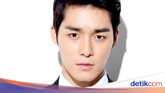 Heboh Video Seks Diduga Aktor Muda Korea Selatan Heboh Video Seks Diduga Aktor Muda Korea Selatan