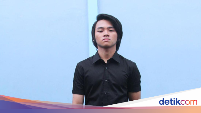 Pesan Pacar ke Aldi Maldini yang Ultah ke-19: Semoga  Pesan Pacar ke Aldi Maldini yang Ultah ke-19: Semoga