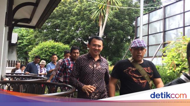 Ahok Hadiri Ibadah Misa Pagi Tahun 2017 di GKY Pluit