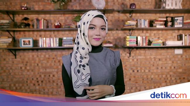 Video Tutorial Hijab Layer Samping Untuk Pergi Reuni