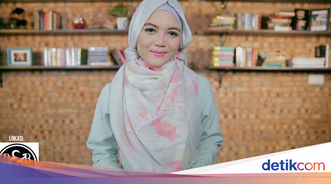 Video Belajar Tampil Syari Dengan Tutorial Hijab Pashmina Menutup Dada