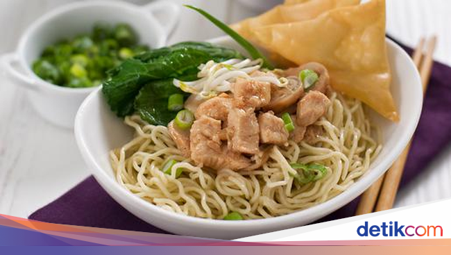 Mencicip Kelezatan Mie Ayam di 5 Restoran Ngetop Ini!