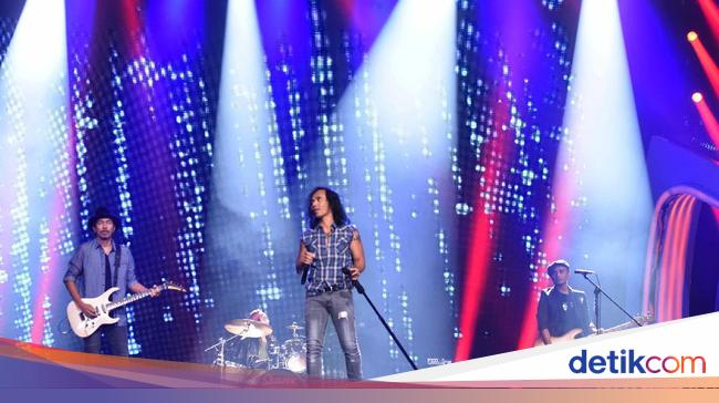 Lirik dan Chord Lagu Foto Dalam Dompet dari Slank