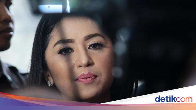 Forum Semprot Dewi Persik - Dewi Persik Pamer Foto Panas di Twitter