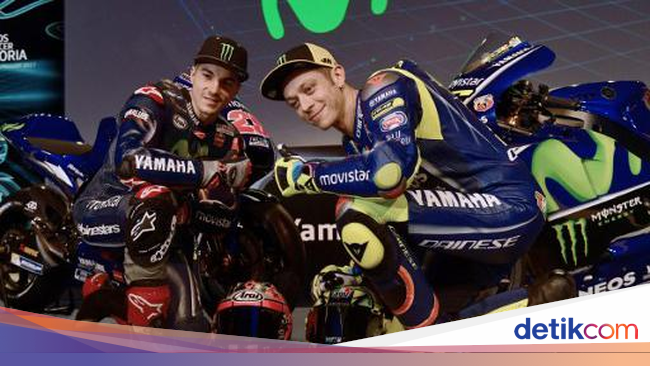 Di Jakarta Yamaha Kenalkan Motor Hitam Rossi dan Vinales Di Jakarta Yamaha Kenalkan Motor Hitam Rossi dan Vinales