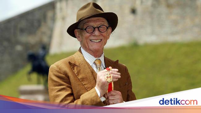 John Hurt, Aktor Harry Potter Meninggal Dunia di Usia 77 Tahun