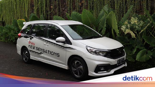  Mobil Warna Putih Paling Diminati Konsumen