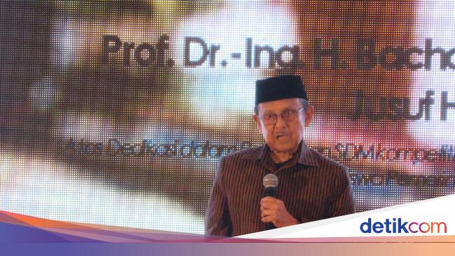 Habibie Ingatkan Pentingnya Keseimbangan Antara Imtak Dan Iptek Habibie Ingatkan Pentingnya Keseimbangan Antara Imtak Dan Iptek