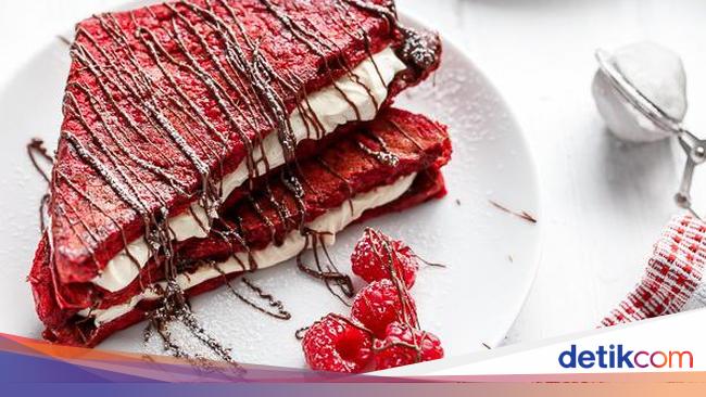 Ini Cara Praktis Bikin Roti Panggang Red Velvet Isi Krim Cheesecake