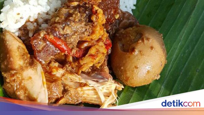 7 Tempat Makan Gudeg Legendaris dari Jogja dan Solo di Jakarta