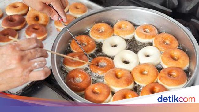 Donat Gosong Dan Berminyak Mungkin Ini Kesalahan Saat Menggoreng Donat