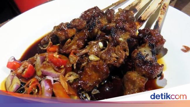 Ini 5 Warung Tenda yang Enak Jadi Menu Santap Malam di 