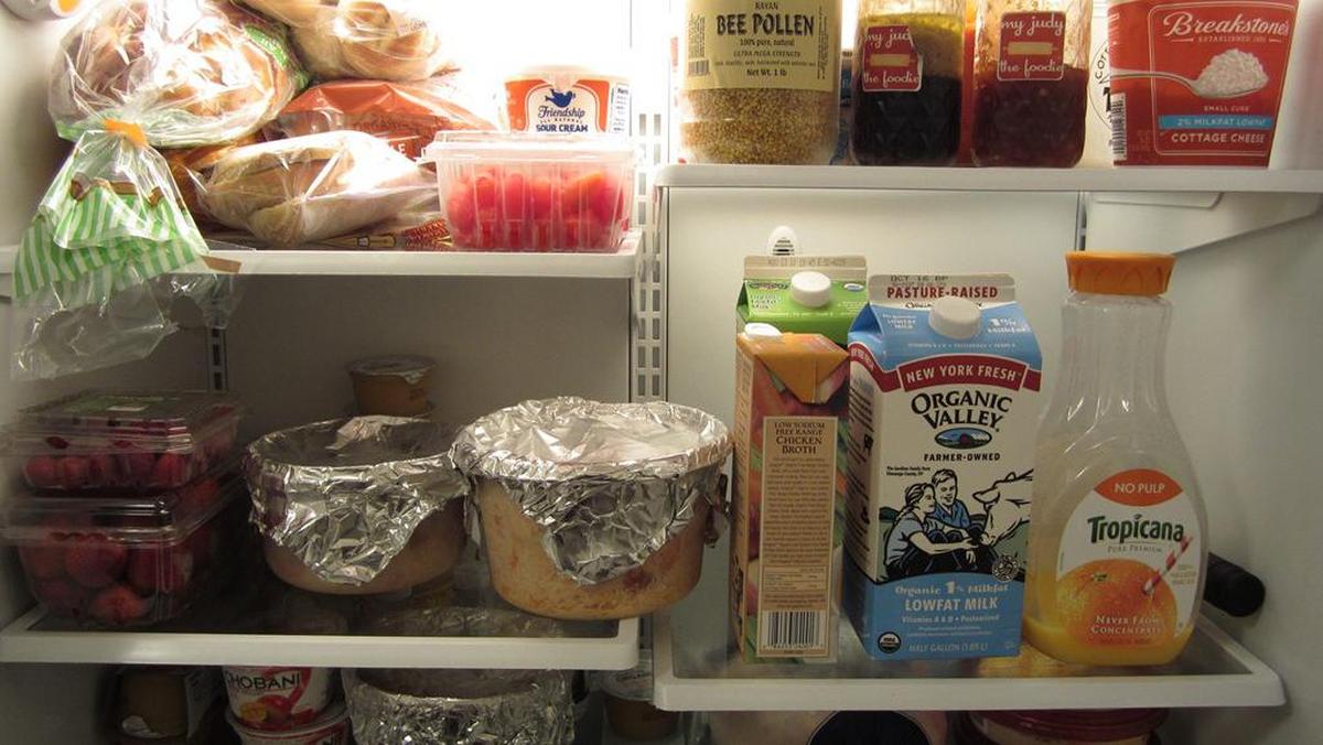 Jangan Simpan Makanan Panas Langsung di Kulkas, Ini Alasannya