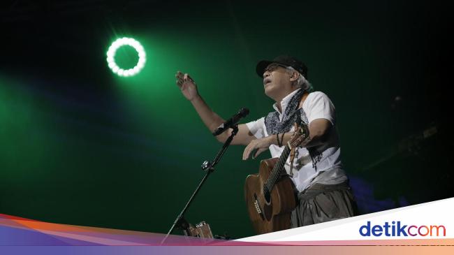 Lirik dan Chord Berandal Malam di Bangku Taman oleh Iwan Fals