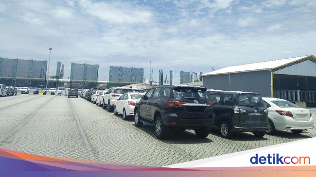 Melihat Proses Pengiriman Mobil  Toyota ke Luar  Negeri 