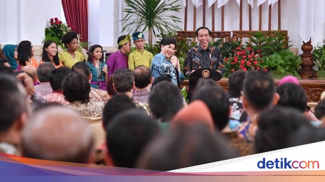 Jokowi Kenang Momen 'Disuruh-suruh' Titiek Puspa Saat Acara di Istana