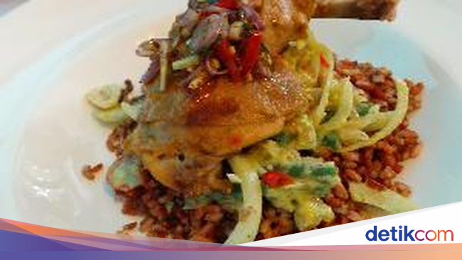 Pasta Udang dan Ayam Makin Enak dengan Bumbu Sambal Matah Pasta Udang dan Ayam Makin Enak dengan Bumbu Sambal Matah