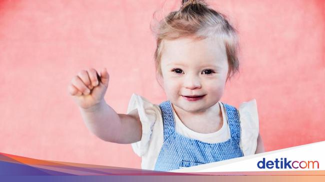 Menggemaskan Balita Down Sindrome Jadi Model Pakaian Anak Menggemaskan Balita Down Sindrome Jadi Model Pakaian Anak