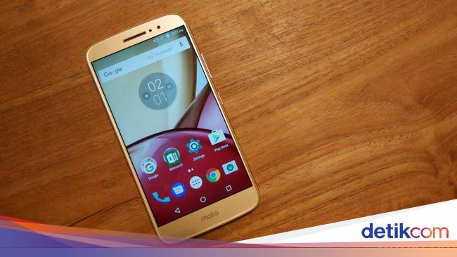 Moto M Ponsel Kelas Menengah yang Tampil Mewah 