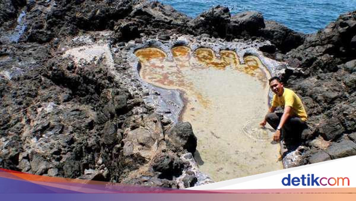 Percaya atau Tidak, Ada Tapak Kaki Raksasa di Tapaktuan