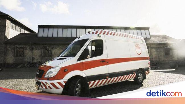 Ambulans Bekas di Denmark Diubah Menjadi Tempat Seks 