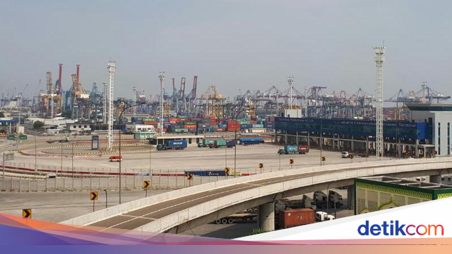 Bajak valas kargo singapura