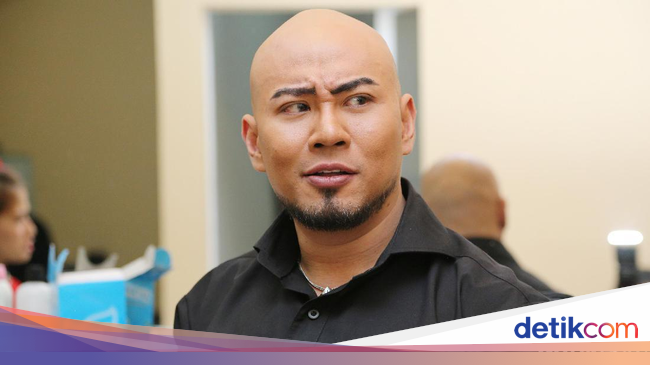 Kalina Foto Bareng Deddy Corbuzier dan Tunangan, Netizen 